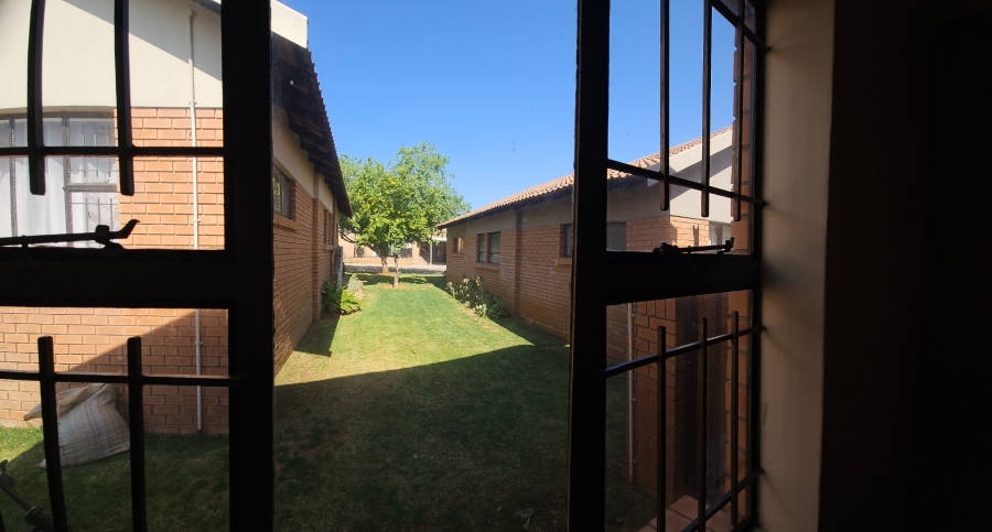 2 Bedroom Property for Sale in Langenhovenpark Free State